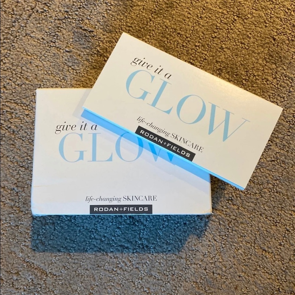 Rodan and Fields Give It A Glow